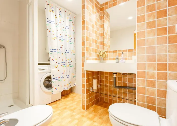 Apartment Gatu Elvira Junto Al Hospital Y Playa 2 Dormit Y 2 Banos, Preferente Mayores De 25 Anos Y Familias