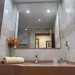 Apartament Gatu Elvira Junto Al Hospital Y Playa 2 Dormit Y 2 Banos, Preferente Mayores De 25 Anos Y Familias