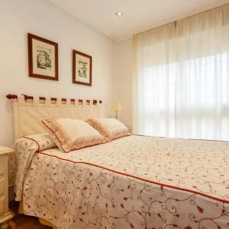 Apartment Gatu Elvira Junto Al Hospital Y Playa 2 Dormit Y 2 Banos, Preferente Mayores De 25 Anos Y Familias Cadiz