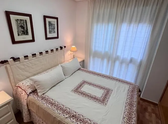 شقة Gatu Elvira Junto Al Hospital Y Playa 2 Dormit Y 2 Banos, Preferente Mayores De 25 Anos Y Familias كاديز