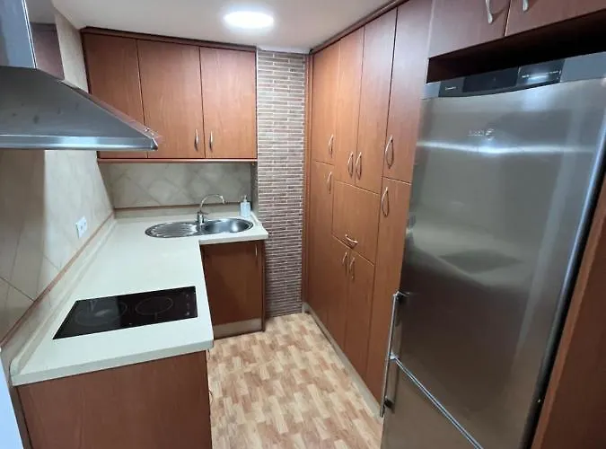 Gatu Elvira Junto Al Hospital Y Playa 2 Dormit Y 2 Banos, Preferente Mayores De 25 Anos Y Familias * كاديز